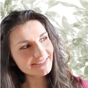 Grafica e Illustratrice free lance, impartisce lezioni programmi Adobe: Photoshop, Illustrator, Indesign